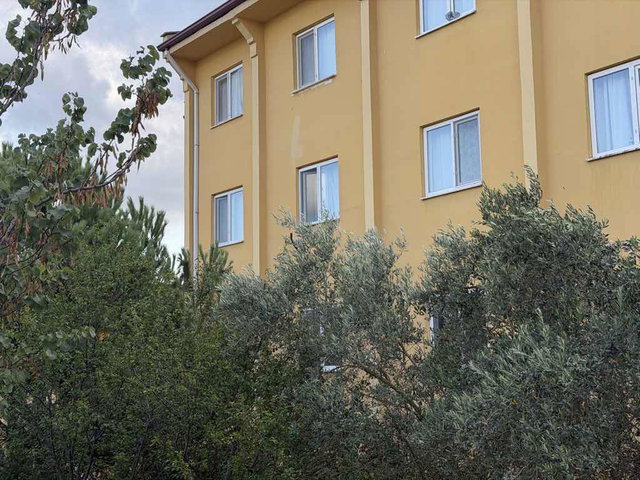 REMAX MAVİ DEN AYÇIÇEK VADİSİNDE SİTE İÇİ  3+1 | 145 M² KİRALIK ARAKAT DAİRE