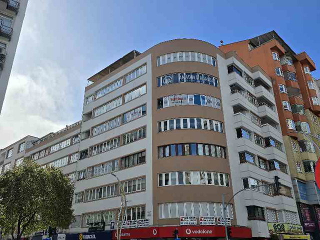 SAMSUN ÇİFTLİK CD.DE DENİZ MANZ.KÖŞE BİNA
