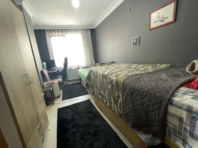 ÜNVERDİ CADDESİ'NDE ÇİFT BALKONLU ASANSÖRLÜ 2+1 SATILIK DAİRE!