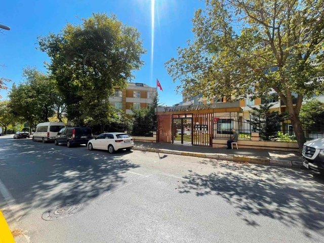 ADNAN KAHVECİ FELİCİA EVLERİ’NDE DENİZ MANZARALI GENİŞ 2+1 DAIRE