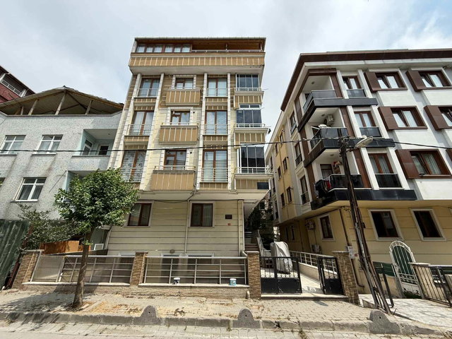 AVCILAR CİHANGİR MAH. METROBÜSE YAKIN 2+1 SATILIK DAİRE