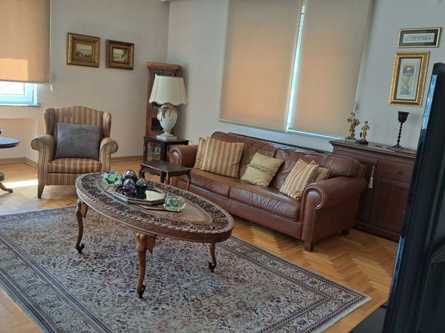 CADDEBOSTAN BİLİM SOK 4+1 FERAH 190M2 NET DAİRE/KİRALIK