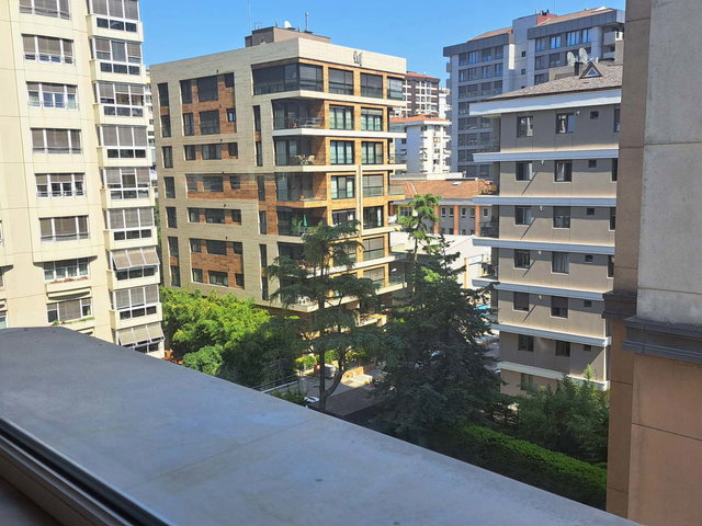 CADDEBOSTAN BİLİM SOK 4+1 FERAH 190M2 NET DAİRE/KİRALIK