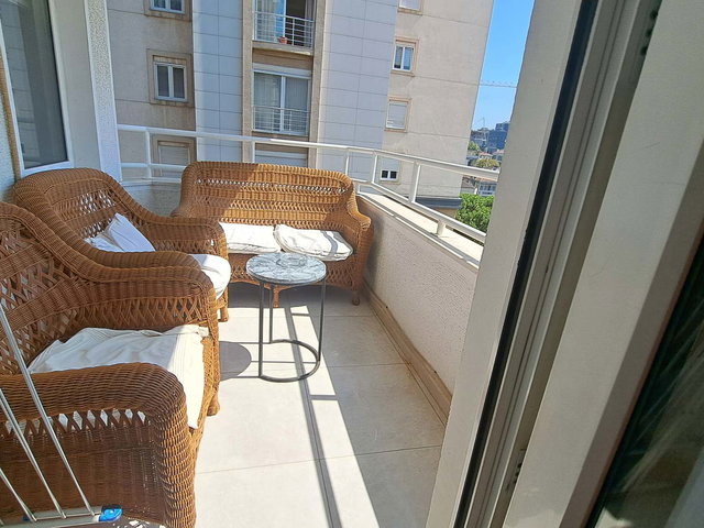 CADDEBOSTAN BİLİM SOK 4+1 FERAH 190M2 NET DAİRE/KİRALIK