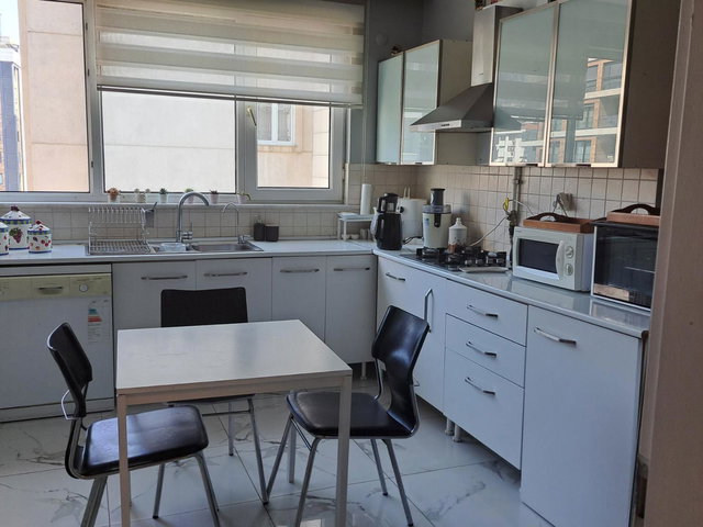 CADDEBOSTAN BİLİM SOK 4+1 FERAH 190M2 NET DAİRE/KİRALIK