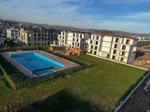 KARTEPE'DE SİTE İÇERİSİNDE SATILIK 2+1 EŞYALI ÇATI DUBLEKS DAİRE