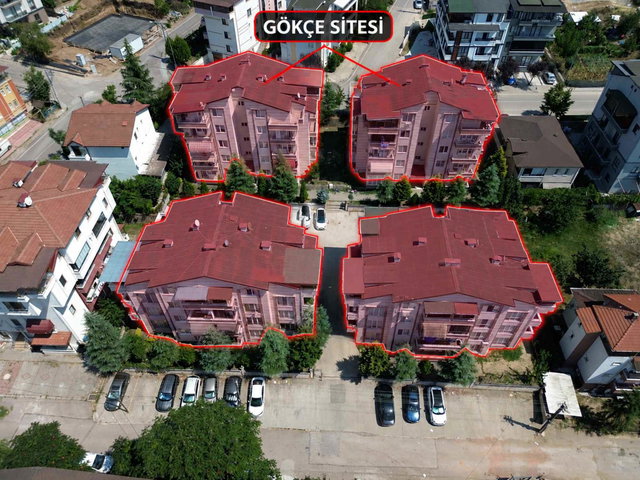 BAŞİSKELE’DE GÖKÇE SİTESİ’NDE 3+1 ÇATI DUBLEKS