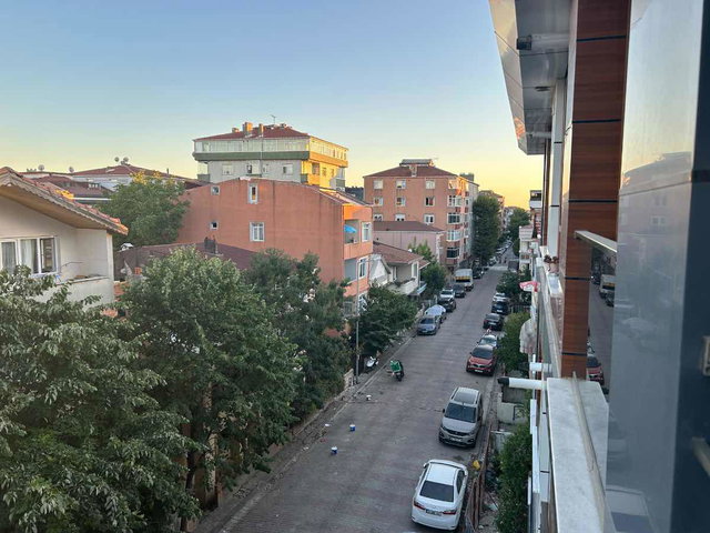 KÜÇÜKÇEKMECE YENİ MAHALLE 4+2 TERASLI 2 BALKONLU FERAH DUBLEKS