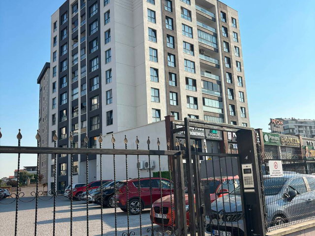 MEYDAN CADDE 'DE  METROYA YÜRÜME MESAFESINDE 2+1 KIRALIK DAIRE