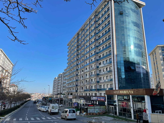 REMAX MAHAL'DEN METROBÜSE YAKIN, GÜVENLİKLİ, HAVUZLU, OTOPARKLI SİTEDE 1+0 KİRALIK DAİRE
