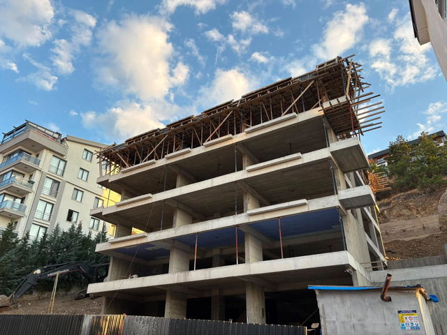 SEYRANBAĞLARINDA YÜKSEK İNŞAAT KALİTELİ 2+1 SATILIK DAİRE
