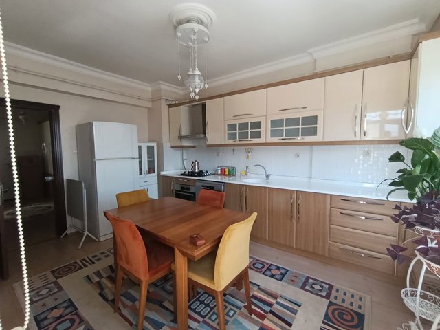 REMAX İLKE'DEN KURT DERESİ'NDE 2+1 GENİŞ SATILIK DAİRE