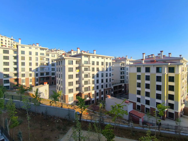 REMAX ASHILL ÜMRANIYE HEKIMBAŞI TOKI' LERDE 3+1 KIRALIK DAIRE