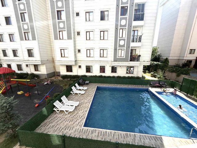 ÇEKMEKÖY ALEMDAĞ LİLYUM GARDEN SİTESİ 3+1 HAVUZ CEPHELİ KİRALIK