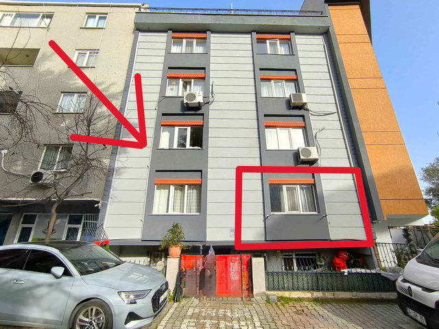 REMAX ASHILL ÜMNRANIYE NAMIKKEMAL 'DE METRO YAKINI DE SATILIK 2+1 METRO