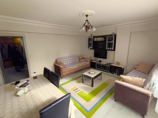 REMAX ASHILL ÜMNRANIYE NAMIKKEMAL 'DE METRO YAKINI DE SATILIK 2+1 METRO
