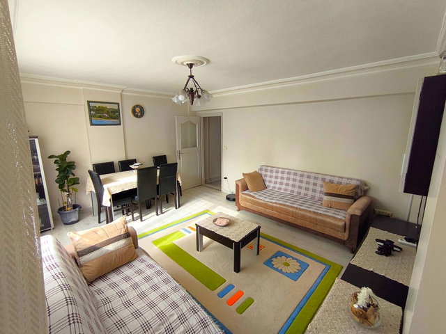 REMAX ASHILL ÜMNRANIYE NAMIKKEMAL 'DE METRO YAKINI DE SATILIK 2+1 METRO