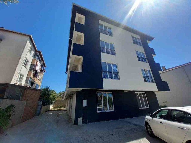 REMAXLANDDEN DEĞİRMENKÖY MERKEZDE SATILIK 2+1 DAİRE