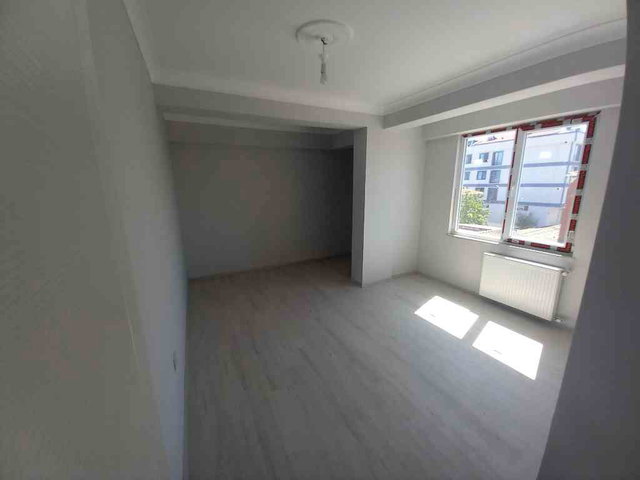 REMAXLANDDEN DEĞİRMENKÖY MERKEZDE SATILIK 2+1 DAİRE