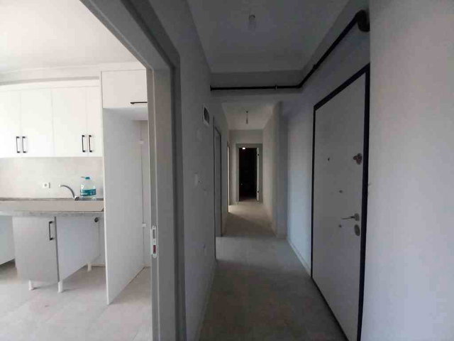 REMAXLANDDEN DEĞİRMENKÖY MERKEZDE SATILIK 2+1 DAİRE