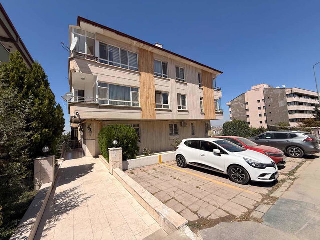 GAZIOSMANPAŞA UĞURMUMCU SOKAK DA EN GÜZEL CEPHELI VE MANZARALI YAPILI DAIRE