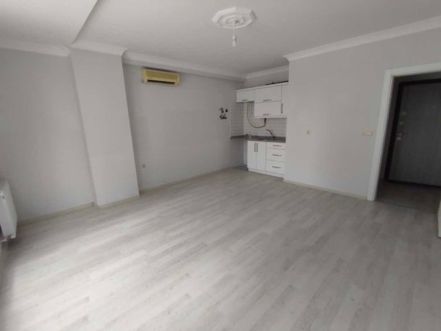GÖLCÜK ŞEHİTLER MAH. ANAYOLA CEPHE 1+1 SATILIK DAİRE