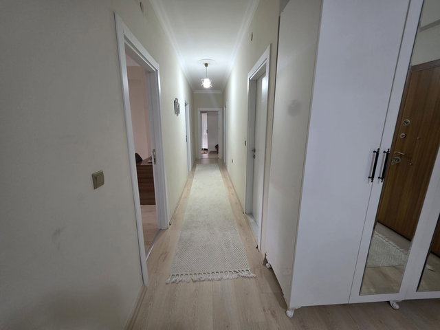 HALİÇPARK SİTESİN DE ARA KAT GENİŞ DAİRE (SATILIK)