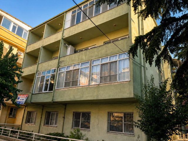 REMAX MİD 'DEN ÇARŞI MERKEZ'DE ARA KAT 1+1 KİRALIK DAİRE