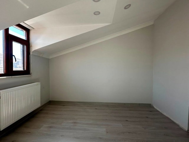 AVCILAR PARSELLERDE YENİ BİNADA KİRALIK DUBLEX 4+2 DAİRE