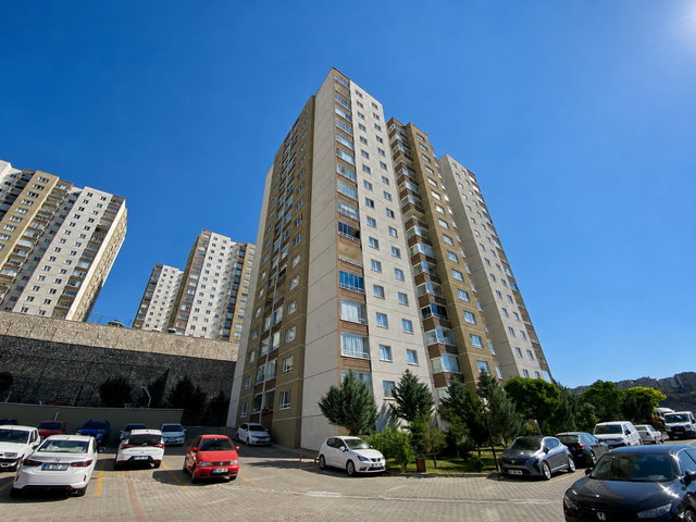 MAMAK DERBENT MAH. IHLAMUR SİTESİ SATILIK BÜYÜK TİP 3+1 DAİRE