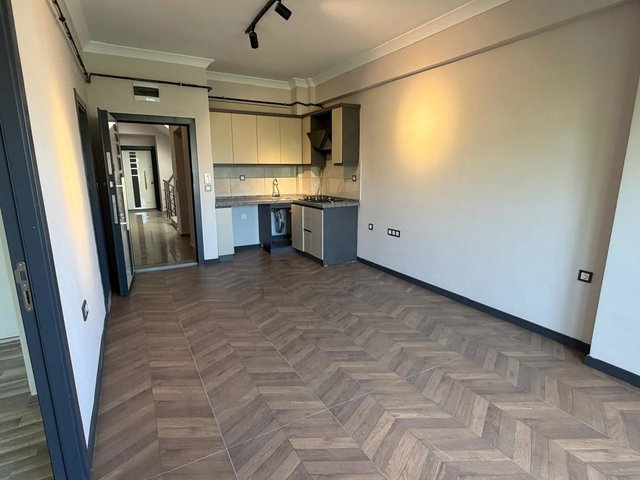 REMAX MID'DEN BAHÇELIEVLERDE KIRALIK 1+1 DAIRE