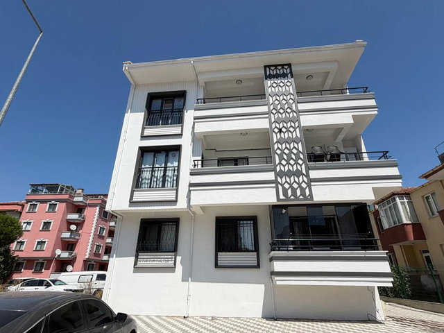 REMAX MID'DEN BAHÇELIEVLERDE KIRALIK 1+1 DAIRE