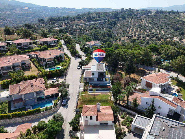 KUŞADASI SOĞUCAK’TA SIFIR 3+1 VİLLA | 800 M² BRÜT | YERDEN ISITMA | 4 CEPHE