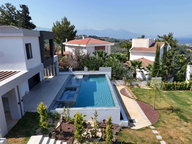 KUŞADASI SOĞUCAK’TA SIFIR 3+1 VİLLA | 800 M² BRÜT | YERDEN ISITMA | 4 CEPHE