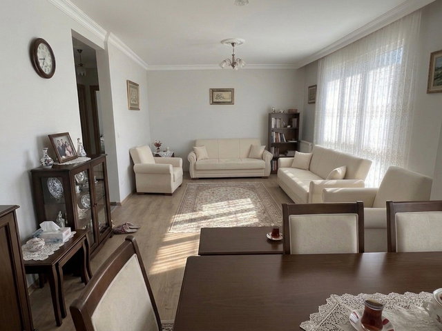 ZÜMRÜTEVLER'DE BOŞ ÇIFT GIRIŞLI GENIŞ TERASLI 4+2 DUBLEKS