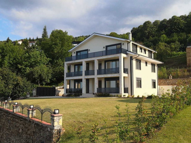 KOCAELI MAŞUKIYE'DE LÜKS 9+1 VILLA "EŞSIZ BIR YAŞAM DENEYIMI"