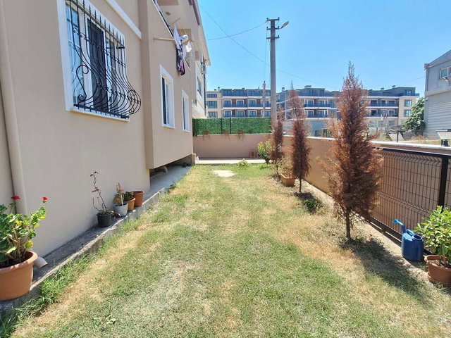 KARTEPE FSM'DE GENİŞ ARSA PAYLI 3+1 SATILIK DAİRE