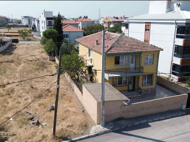 İZMİR ALİAĞA HELVACI'DA GENİŞ BAHÇELİ 4+2 MÜSTAKİL YAŞAM