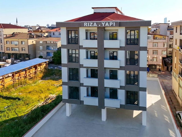 YUKARI DUDULLU MAH YENI ÖN CEPHE BALKONLU AYRI MUTFAKLI 2+1 SATILIK DAİRE