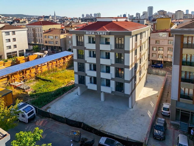 YUKARI DUDULLU MAH YENI ÖN CEPHE BALKONLU AYRI MUTFAKLI 2+1 SATILIK DAİRE