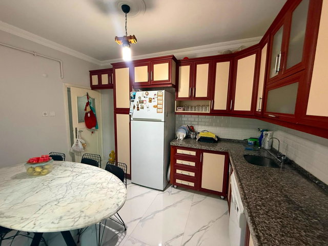 SULTANGAZİ İSMETPAŞA'DA SATILIK 3+1 95 M² DAİRE