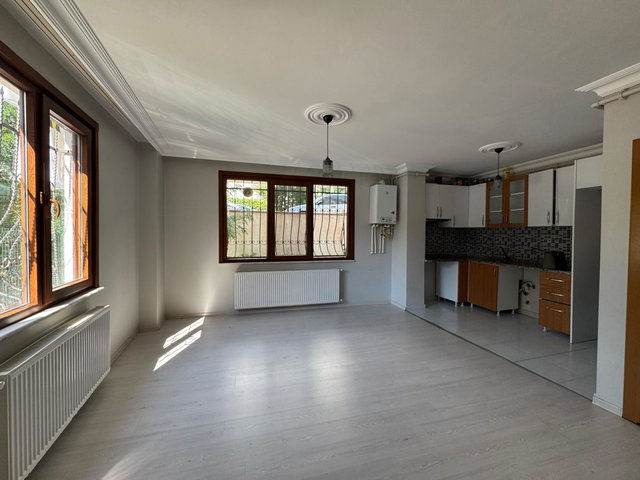 ÇEKMEKÖY MERKEZ MAHALLESİNDE SATILIK 2+1 FERAH DAİRE