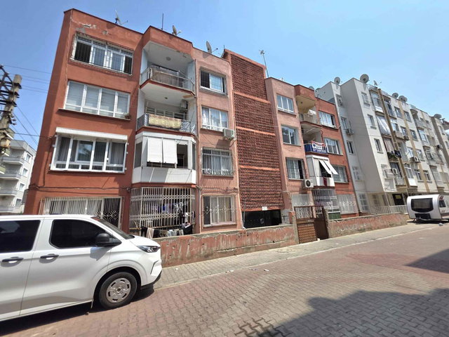 REMAX RİNA'DAN BAHÇELİEVLER’DE 160 M² MASRAFSIZ 3+1 DAİRE