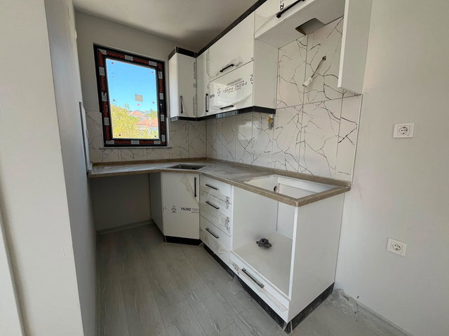 REMAX MID 'DEN SATILIK 1+1 SATILIK DAIRE