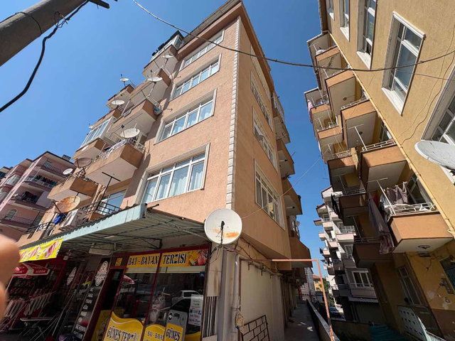 REMAX EXCLUSİVE | DUMLUPINAR MAHALLESİ'NDE 3+1 ARAKAT DAİRE