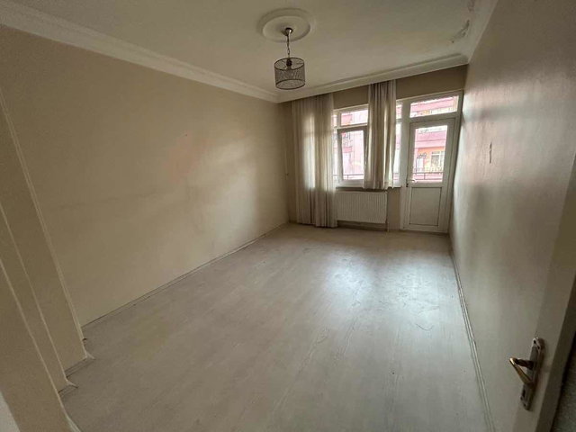 REMAX EXCLUSİVE | DUMLUPINAR MAHALLESİ'NDE 3+1 ARAKAT DAİRE