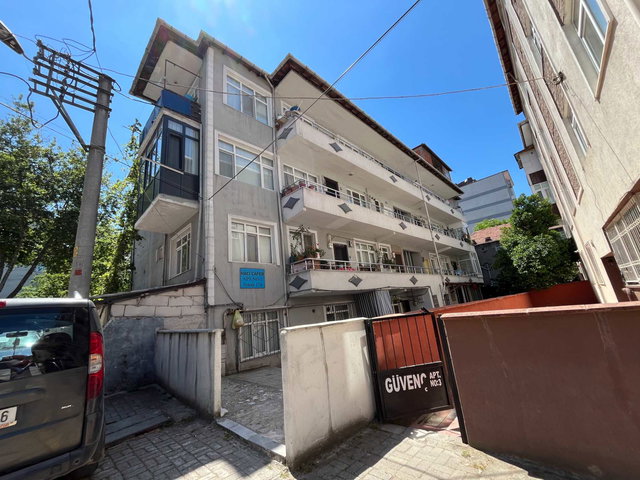 REMAXÇAKRA ÖMER ONAYCI'DAN GÖLCÜK MERKEZDE YATIRIMLIK 2+1 DAIRE