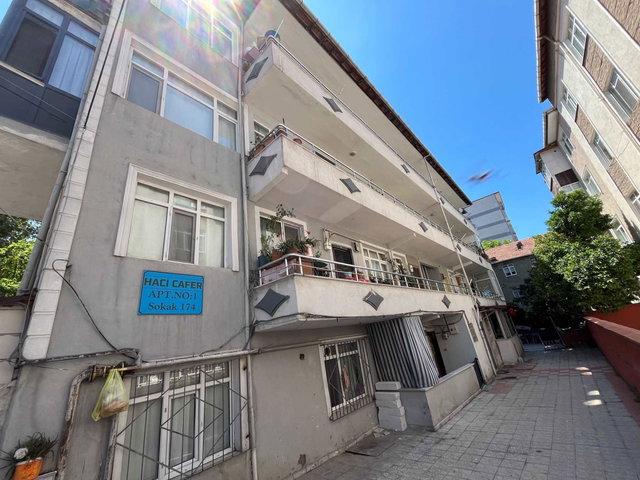 REMAXÇAKRA ÖMER ONAYCI'DAN GÖLCÜK MERKEZDE YATIRIMLIK 2+1 DAIRE