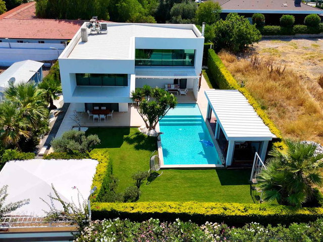 ÇEŞME MAMURBABA'DA  4,5+1 LÜKS VİLLA