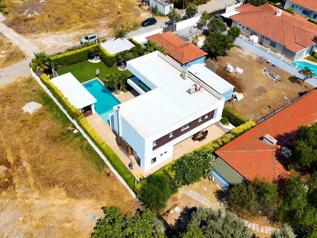 ÇEŞME MAMURBABA'DA  4,5+1 LÜKS VİLLA